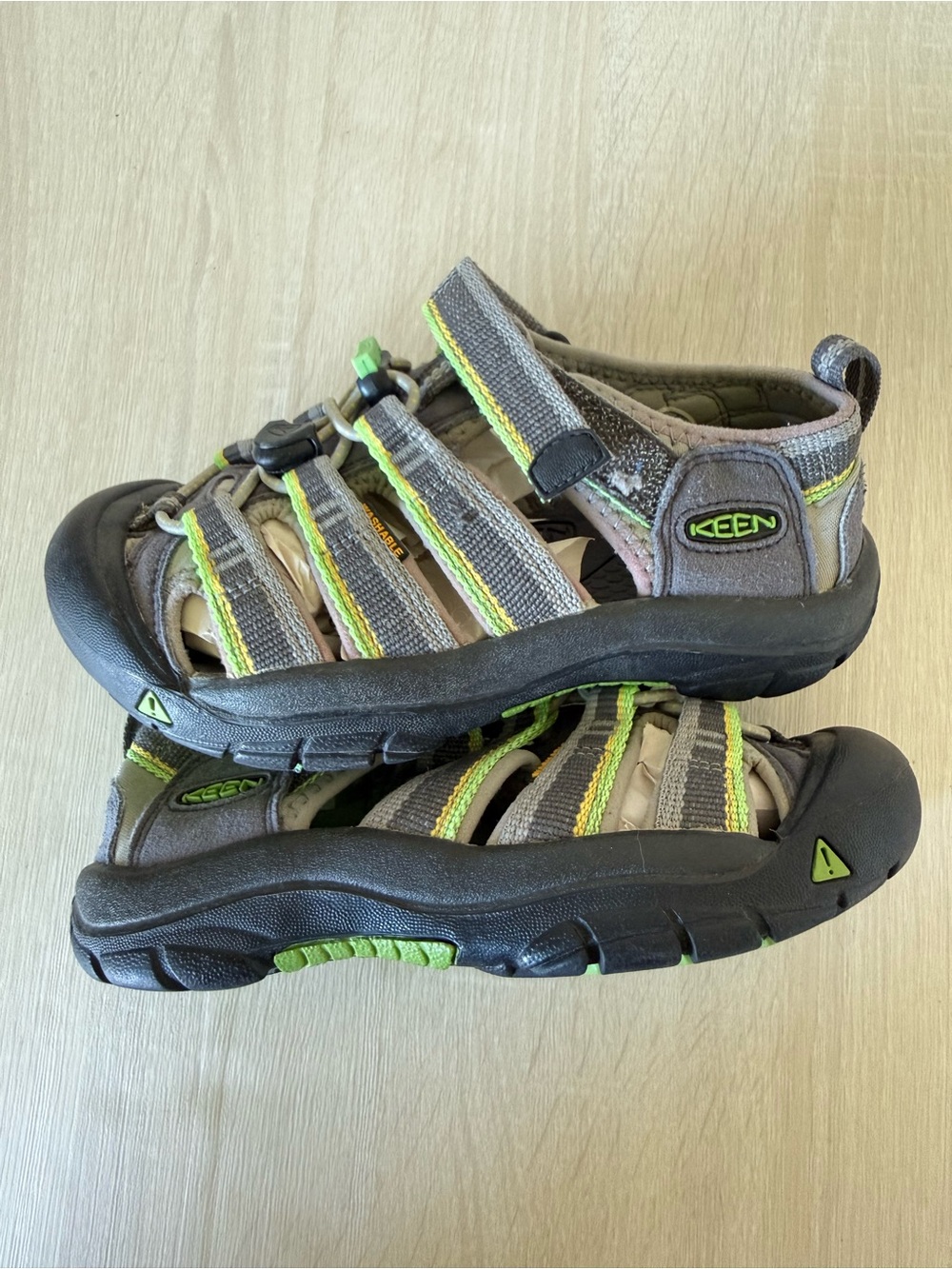 KEEN Newport H2 Kids Sandals Gray Lime Closed Toe Water Shoes Size 1 US - Picture 8 of 11